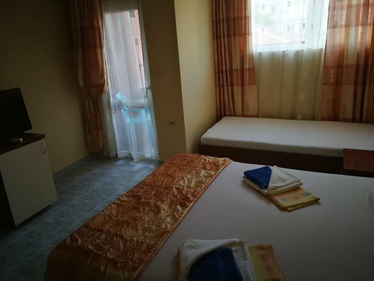 Femili Hotel Diveda Sveti Vlas Exteriér fotografie
